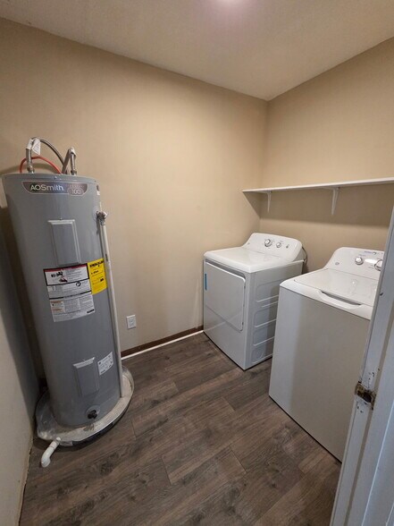 Building Photo - 133 W Washington St