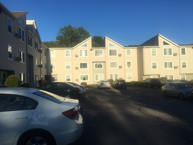 Primary Photo - 200 Woodlawn Ave