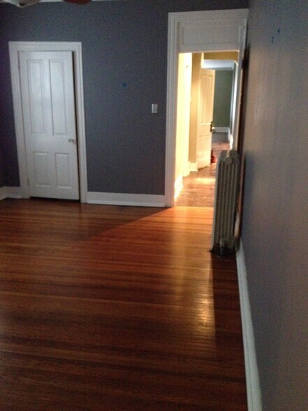 Dining room - 447 W Orange St