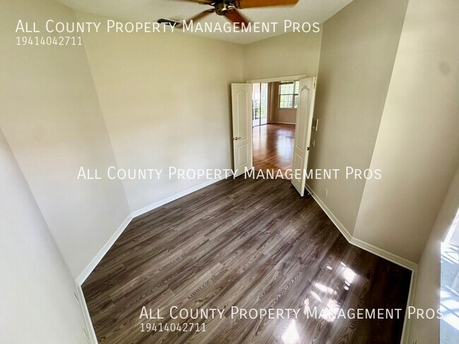 Building Photo - 10159 Glenmore Ave
