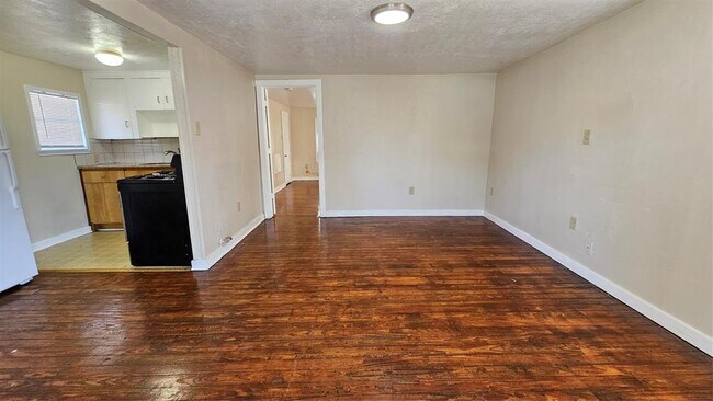 Building Photo - 1231 Morris St