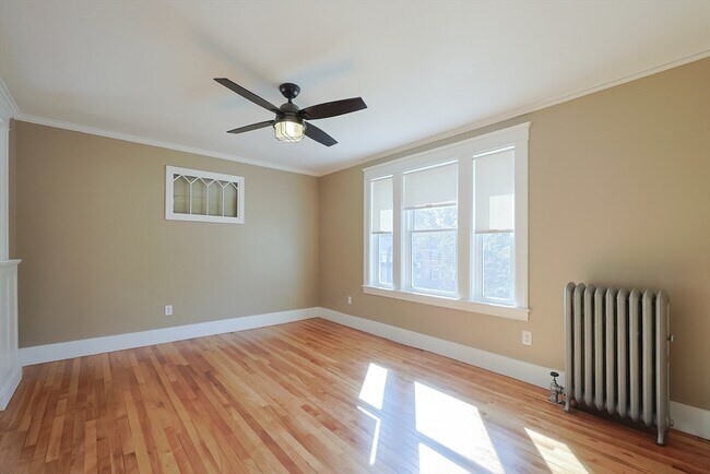 Building Photo - 19 Brantwood Rd