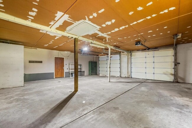 Building Photo - 15120 East 63rd Street South