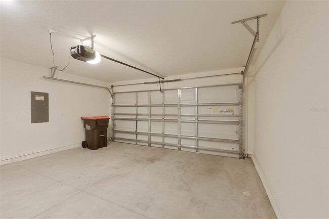 Building Photo - 8533 SW 43rd Ter