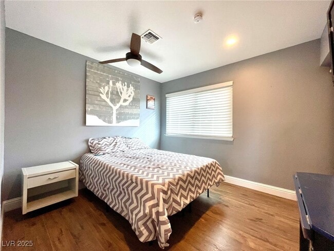 Building Photo - 2246 Windsor Dr