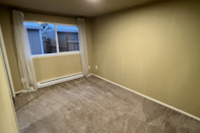 Building Photo - 3bd/1ba Duplex in Lakewood