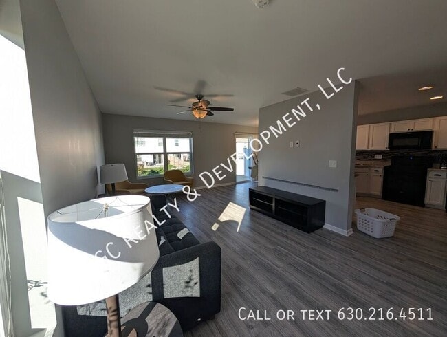 Building Photo - 646 Vine St