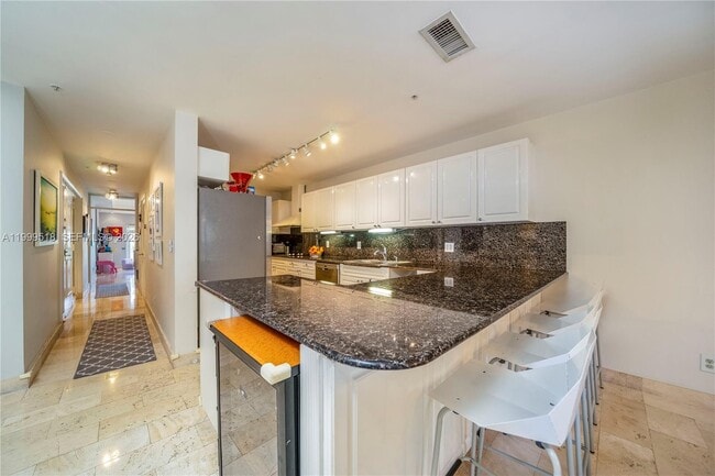 Building Photo - 1413 Sunset Harbour Dr