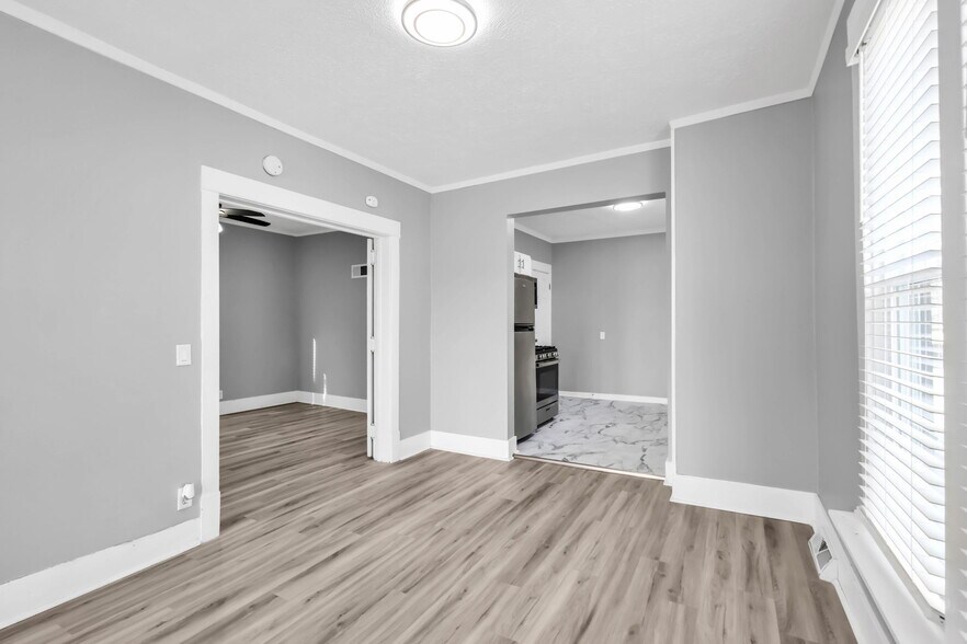 Building Photo - 3860 Dodge St