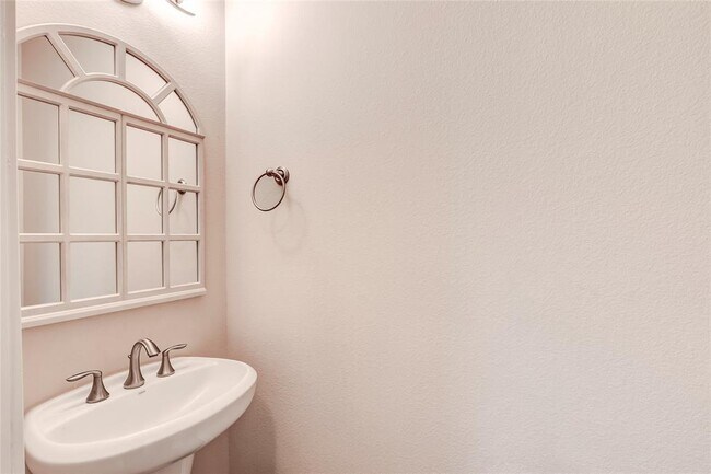 Building Photo - 4103 Front Range Ln