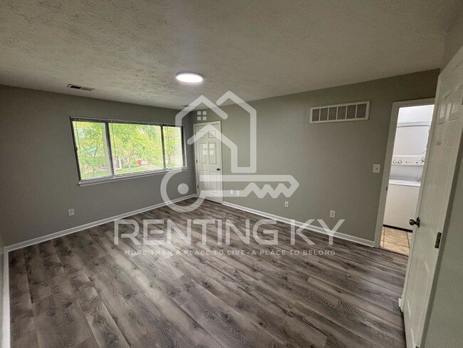 Building Photo - 120-122-122 Nave Pl
