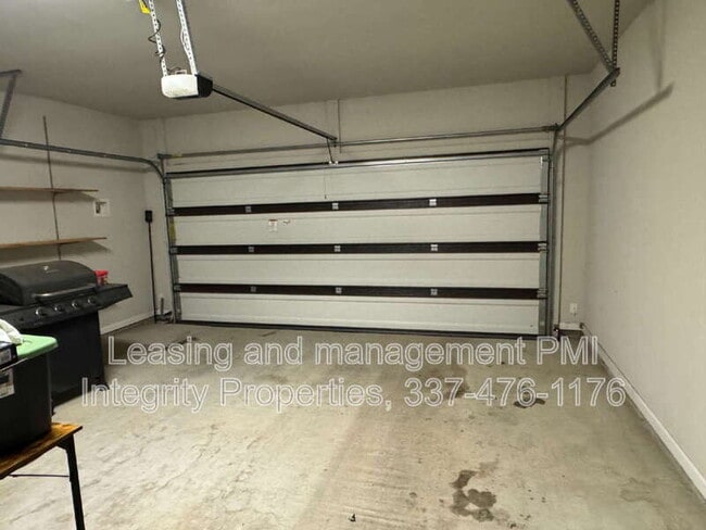 Building Photo - 406 Gray Birch Lp