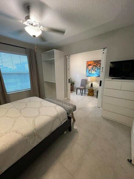 Building Photo - 5723 Keaton Springs Dr