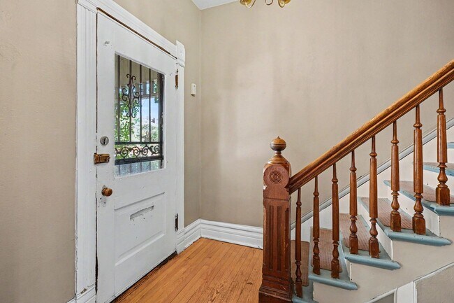 Building Photo - Comfort & Convenience in the Heart of Denver – 3BR/2BA