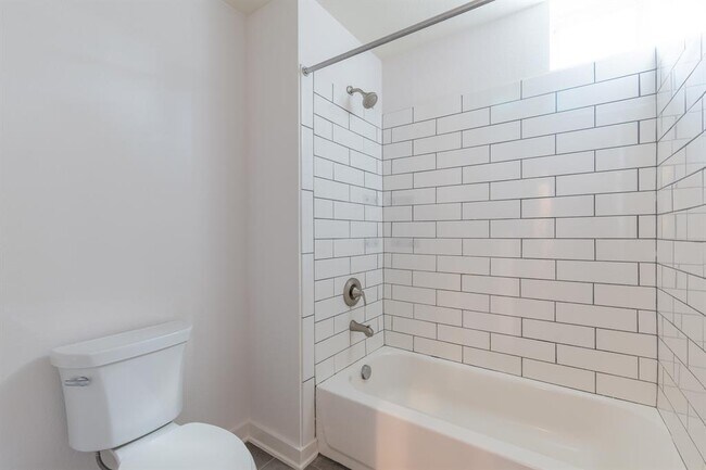 Building Photo - 6700 Menchaca Rd