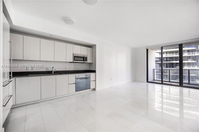 Building Photo - 1010 Brickell Ave