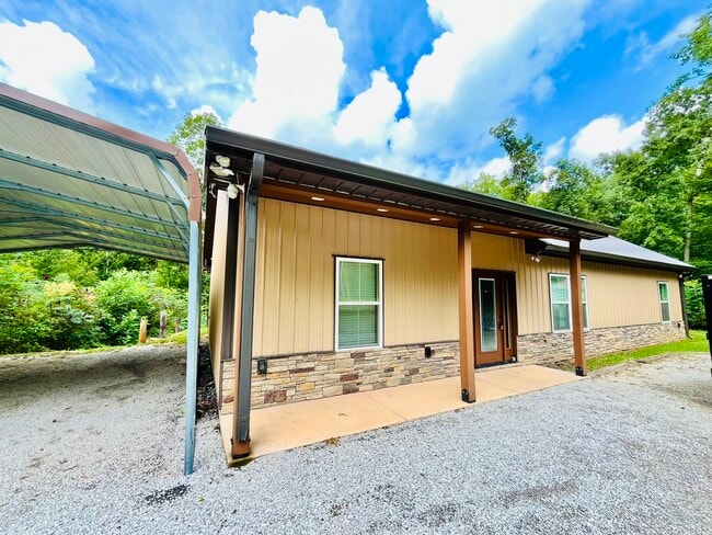 Building Photo - 169 Henley Rd