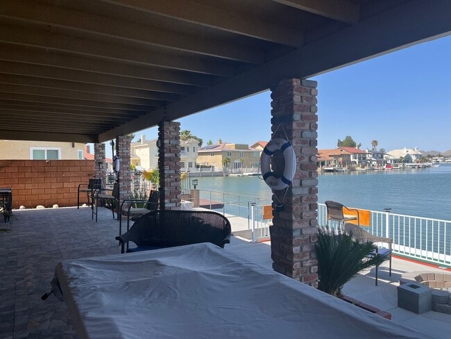 Building Photo - 3bdr 2 bth with a Bonus Room in Spring Val...