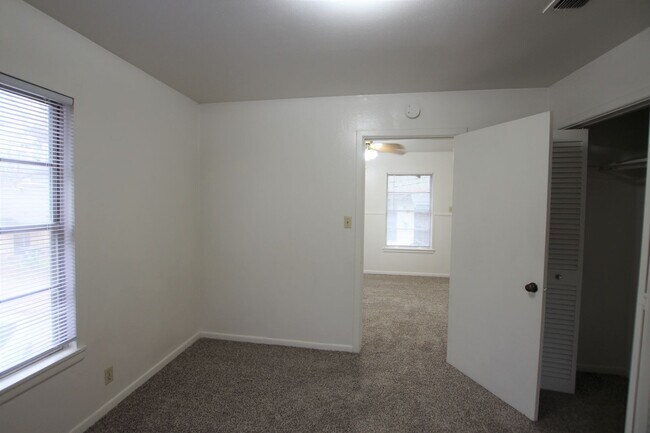 Building Photo - Coming Soon! 1 Bedroom, 1 Bathroom Apartment in Tyler!