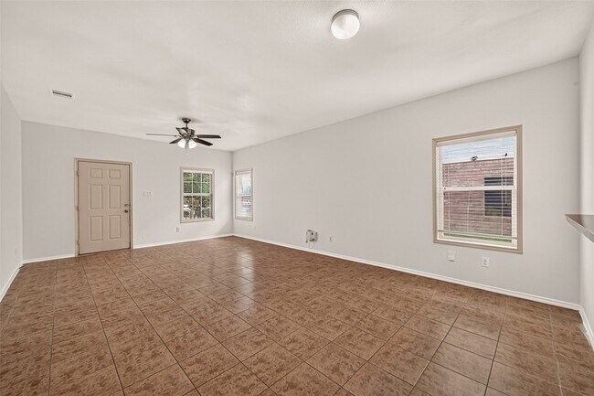 Building Photo - 22023 Westerpine Ln