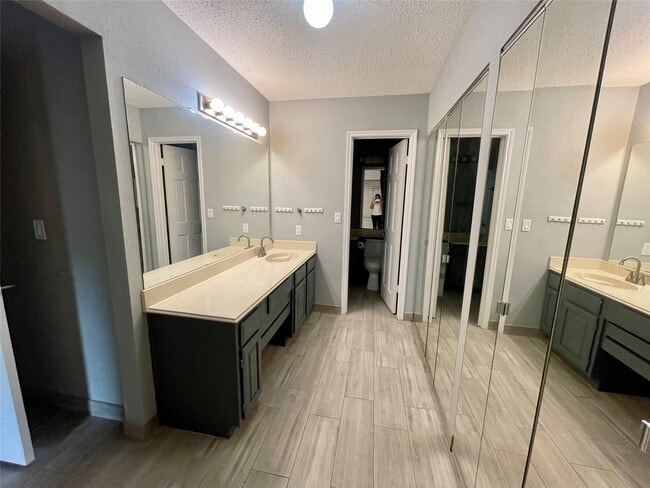 Building Photo - 8318 Hot Springs Dr