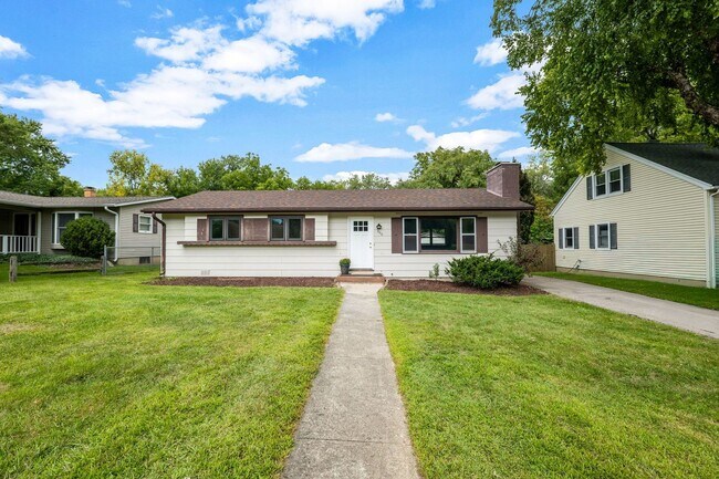 Building Photo - 360 Poplar St