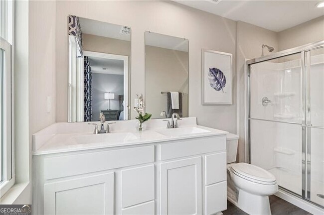 Building Photo - 6643 Red Oak Wy