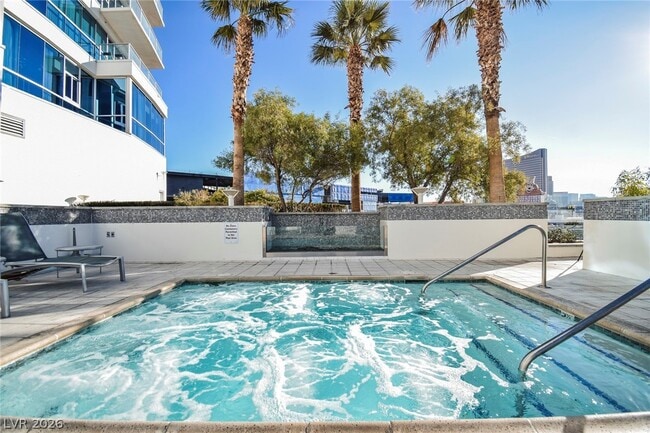 Building Photo - 2700 S Las Vegas Blvd