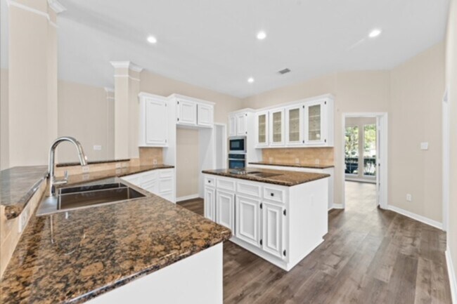 Building Photo - 7103 Hot Creek Trc