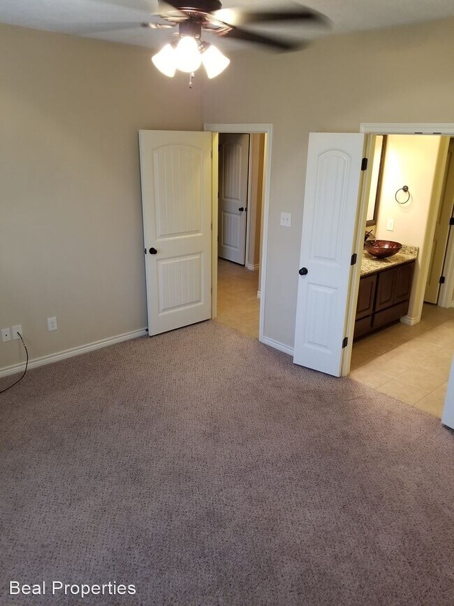 Building Photo - 4311 Whispering Creek Ct