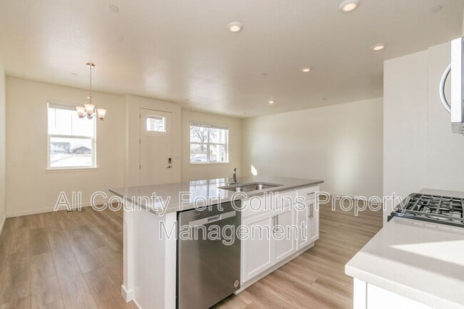 Building Photo - 1758 Knobby Pne Dr