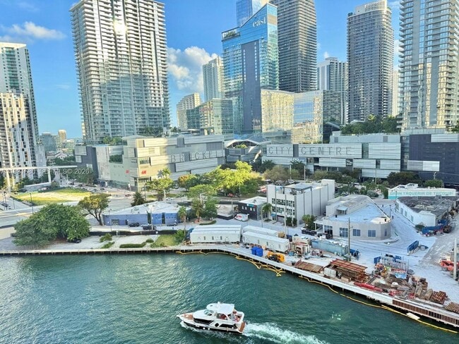 Building Photo - 92 SW 3rd St