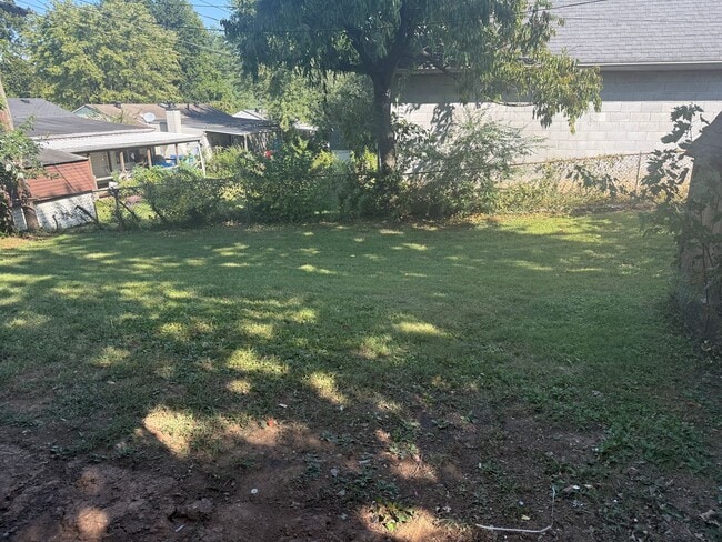 Building Photo - 1109 Birch Dr