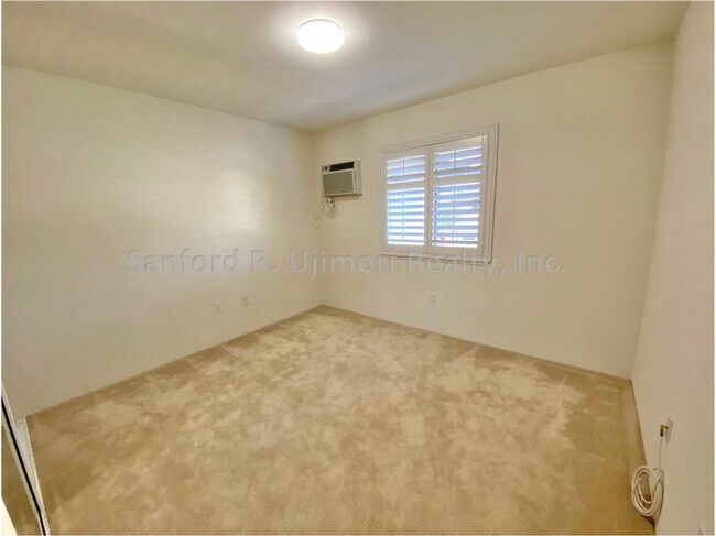 Building Photo - uku3505