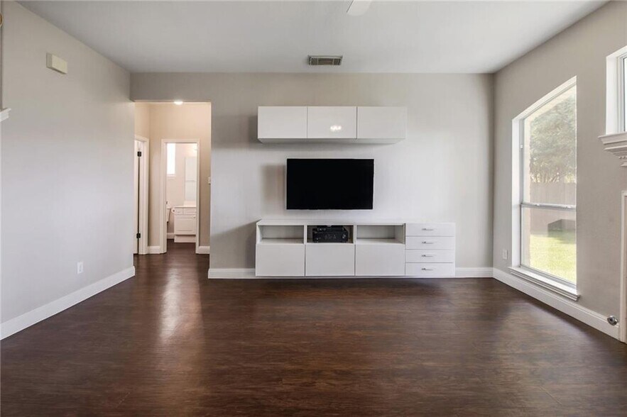 Building Photo - 7116 Black Rock Bnd