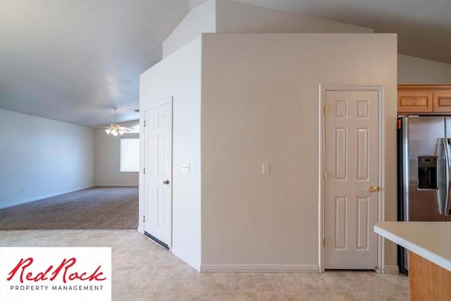 Building Photo - 3 Bed 2 Bath, 2 Car Garage with a Fully Fe...