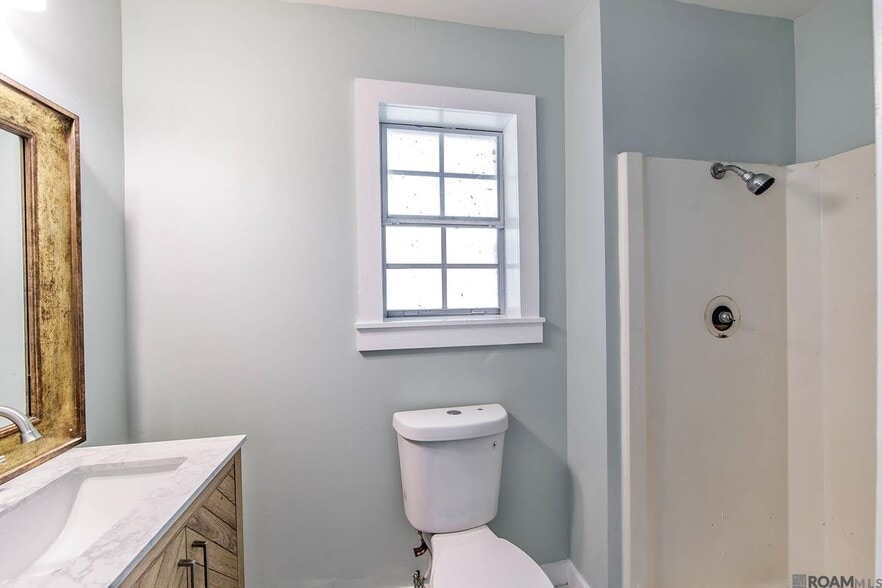 Building Photo - 10340 LA-1