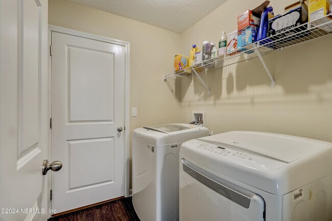 Building Photo - 11168 Watkins Ct