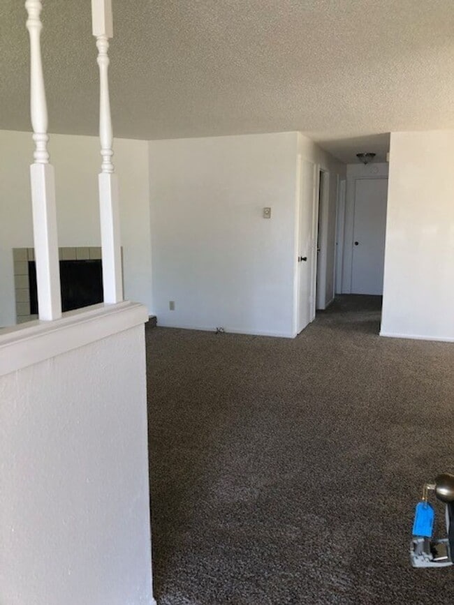 Building Photo - 1287 Kenray Loop