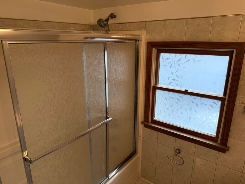 Building Photo - 29 Sussex St