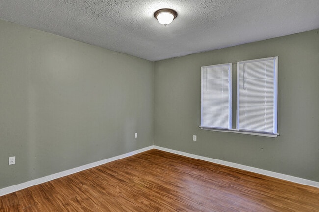 Building Photo - 355 St Joe Blvd