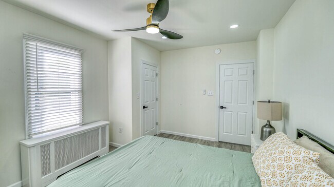 Building Photo - 8 N Nashville Ave