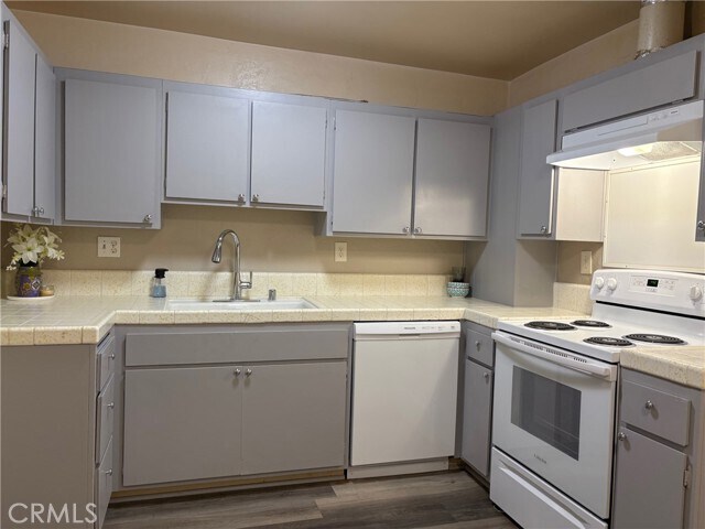 Building Photo - 2706 Voorhees Ave