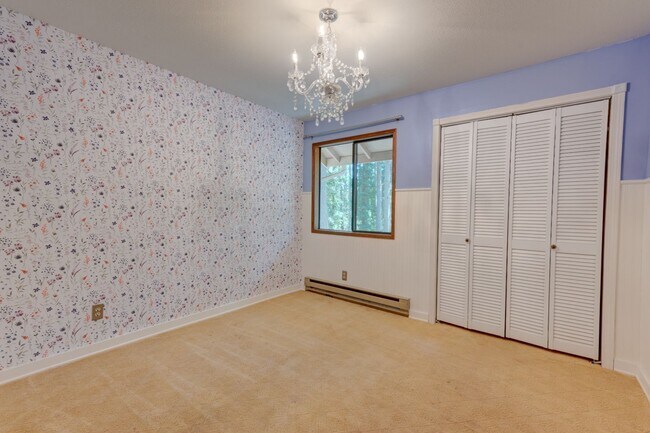 Building Photo - 1638 Fern Pl