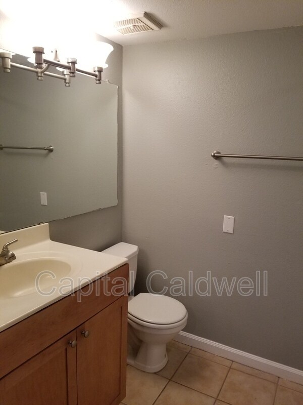 Building Photo - 2500 Winding Creek Blvd