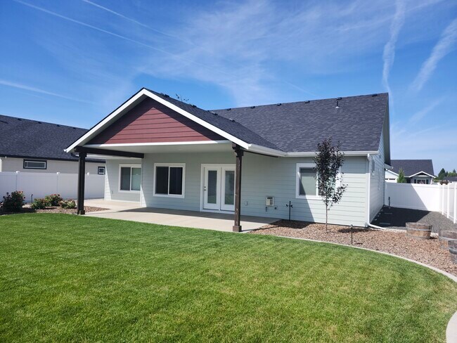 Building Photo - 10850 N Brantley Rd