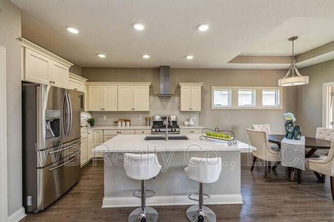 Building Photo - 9366 Primo Ln