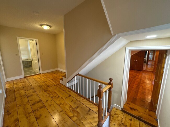Building Photo - Charming Stacked Stone Farmhouse in Hellertown, PA