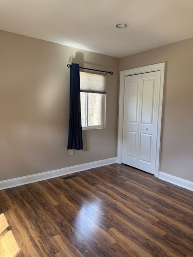 Building Photo - Chapel Creek