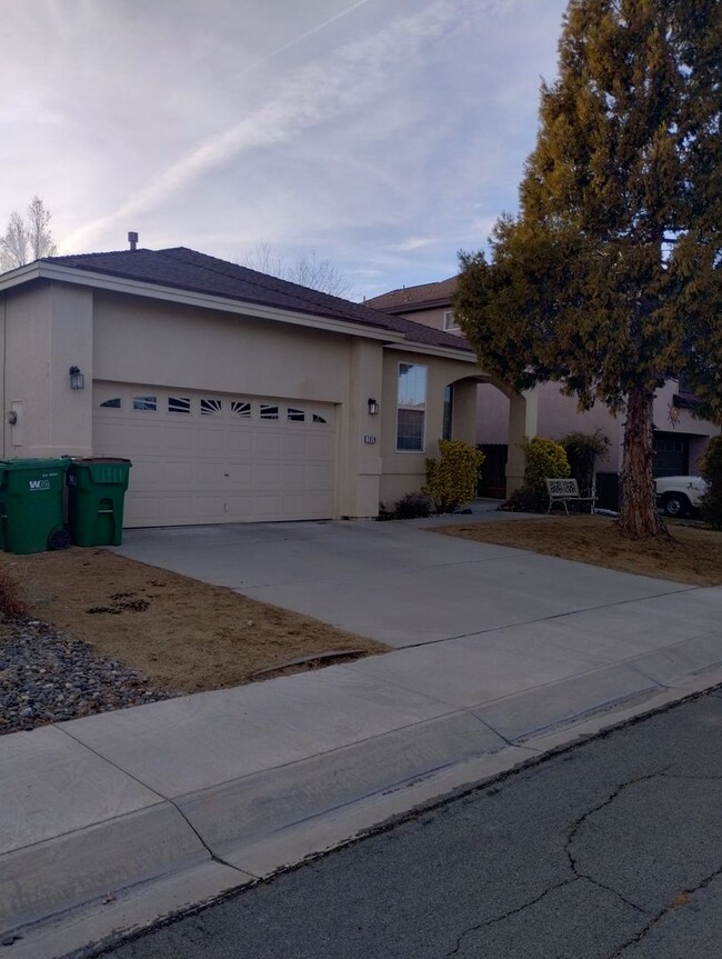 Building Photo - Great Northridge Family Home